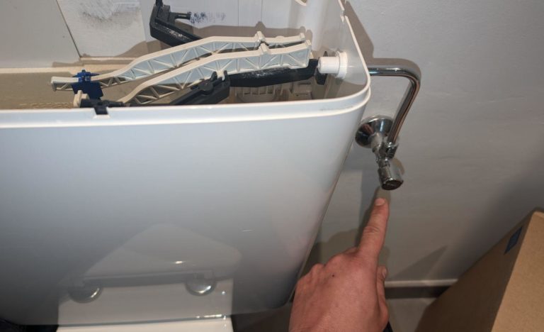 Gérer une Fuite de Robinet d'Arrêt